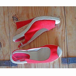 Audrey Brooke Rimini Wedge Peep Toe Tomato Red Sz8